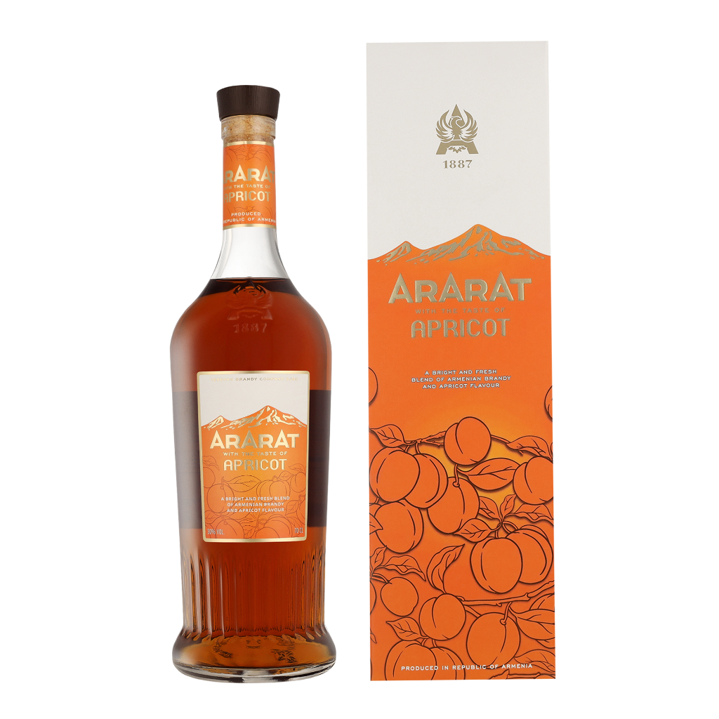 ARARAT Apricot Flavored Armenian Brandy 700ml bottle and box